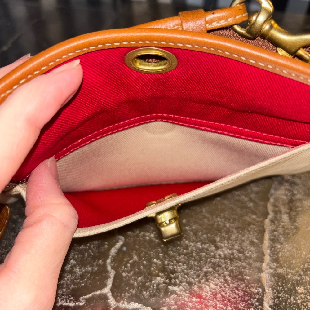 Coach Vintage Turnlock Wristlet Clutch - Picture 7 of 7